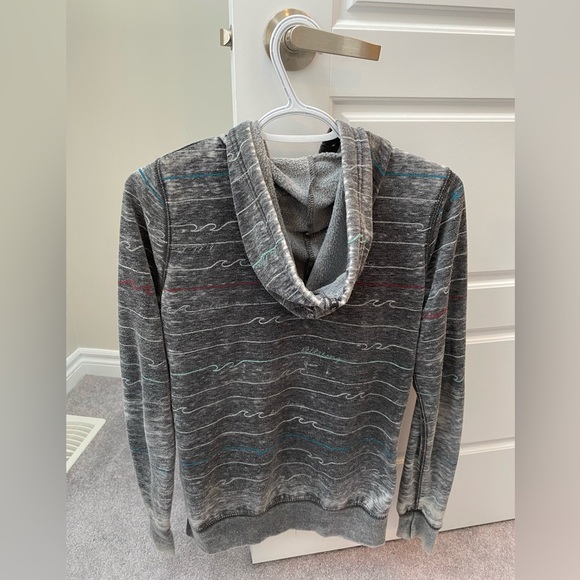 Billabong Distressed Hoodie Size M - Picture 2 of 3
